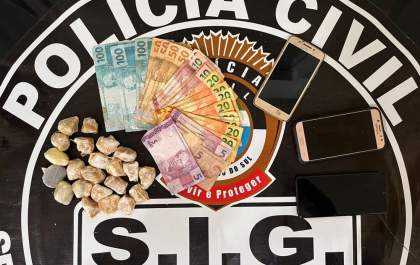 Jovem é preso em operação contra o tráfico de drogas