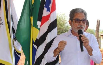 Castilho sai na frente e garante distribuição de leite após suspensão de programa