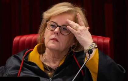 STF dá 10 dias para Bolsonaro explicar teto do ICMS sobre combustível