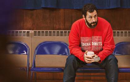 Em ‘Arremessando Alto’, Adam Sandler explora seu viés dramático enquanto declara seu amor ao basquete