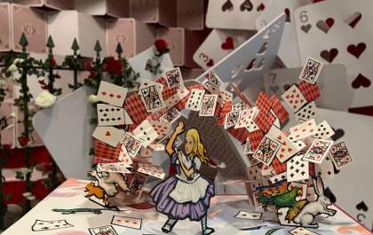 São Paulo recebe exposição 'As Aventuras de Alice'