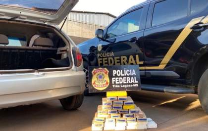 Polícia Federal prende homem com 35 Kg de cocaína dentro de carro