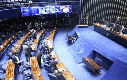 Senado aprova MP que amplia margem de empréstimo consignado