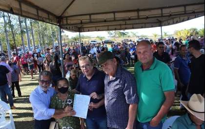 INCRA entrega Títulos Definitivos para assentados de Castilho