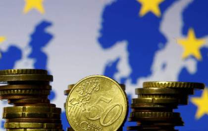 Dólar atinge o mesmo valor do euro pela primeira vez em duas décadas