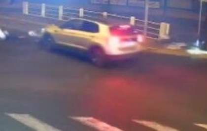 Jovem é internado após bater moto em cruzamento em Birigui