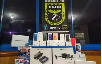 Polícia apreende 'muamba' com drones e 39 iphones avaliados em mais de R$ 397 mil