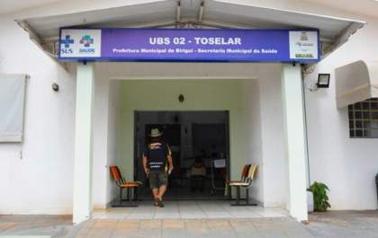 Homem leva filho para atendimento médico e furta grelhas de escoamento de água em UBS de Birigui