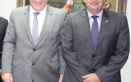 Eduardo Rocha e presidente do TJMS tratam da elevação da Comarca de Três Lagoas