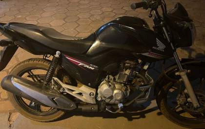Policias recuperam moto furtada no último dia 18