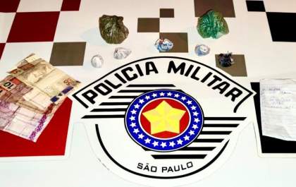 Adolescente é preso em flagrante por tráfico de drogas