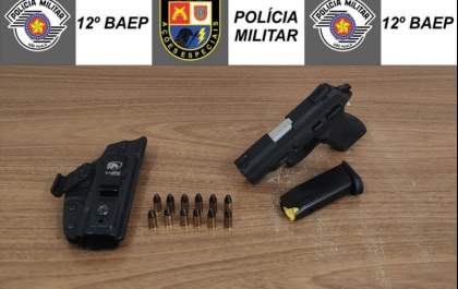 CAC é preso pelo Baep com pistola trabalhando como motorista por aplicativo
