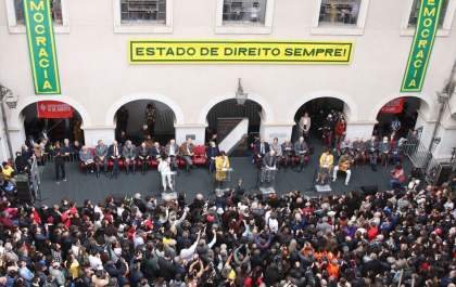 SP: ato pela democracia reúne intelectuais, empresários e políticos