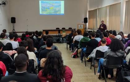 SEMEA realiza ações de conscientização ambiental com alunos do IFMS