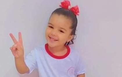 Morte de menina causa comoção