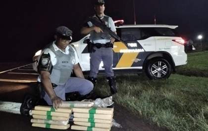 Mala com maconha é encontrada em ônibus em Guararapes