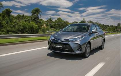 Toyota deixa o Yaris sedã mais potente e seguro