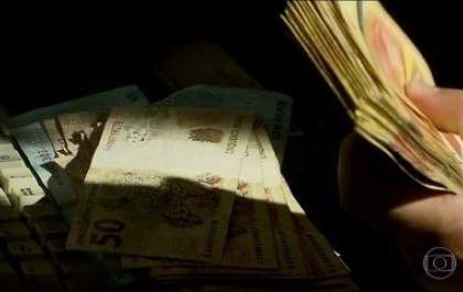 Idoso alega ter perdido R$ 25 mil em golpe após encontro com jovem de 22 anos em Bauru; polícia investiga