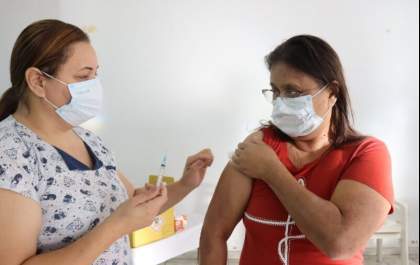 4ª dose para pessoas com mais de 30 começa nesta quarta-feira(24)