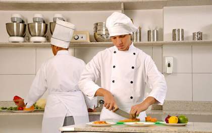 Andradina está com inscrições abertas para curso de auxiliar de cozinha