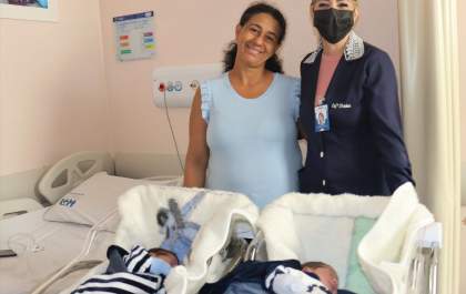 Gêmeos que nasceram no Auxiliadora vão pra casa