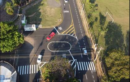 Prefeitura providencia sinalização em cruzamento de vias no Morada dos Nobres