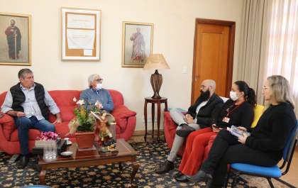 Reitoria do Unisalesiano recebe visita de ecônomo da Universidade Católica Dom Bosco