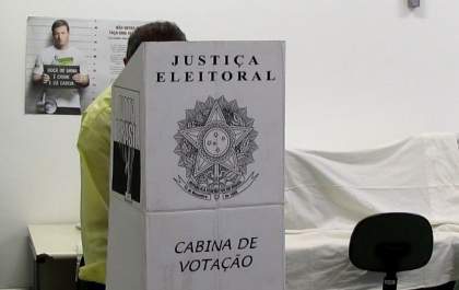 Será proibido entrar com celular na cabine de votação nas eleições