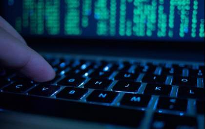 Rede social tem que indenizar usuário vítima de invasão hacker