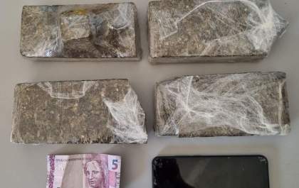 Homem é preso com 2 quilos de maconha em blitz no Guatambu