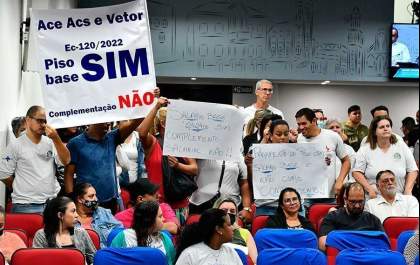 Vereador cobra informações sobre salários de agentes comunitários e de combate a endemias