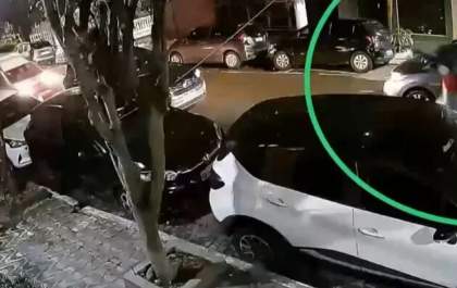 Criminosos fecham rua com carro e assaltam motoristas