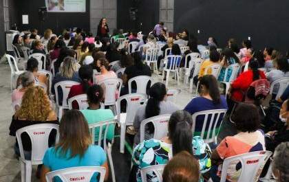 Auxiliares de escola iniciam ciclo de formação para aprimorar atendimento das unidades da REME