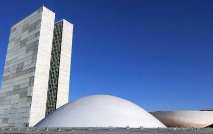 Senadores sugerem usar orçamento secreto para bancar piso da enfermagem