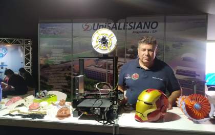 Professor participa de evento com a comunidade de impressão 3D