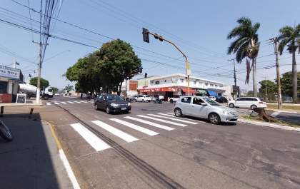 Trânsito tem alteração em cruzamento na Odorindo Perenha