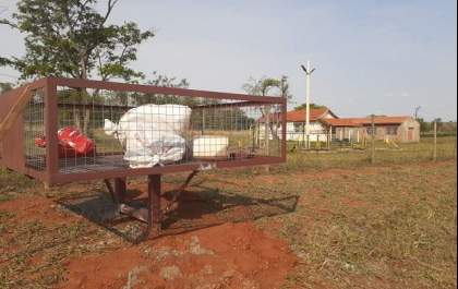 Meio Ambiente instala lixeiras na zona rural de Andradina