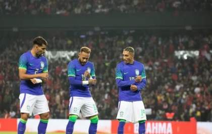 Brasil goleia Tunísia no último amistoso antes da Copa do Mundo