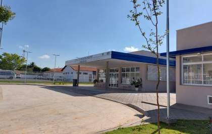 Hospital veterinário inaugurado, mas que não funciona, é alvo de requerimento