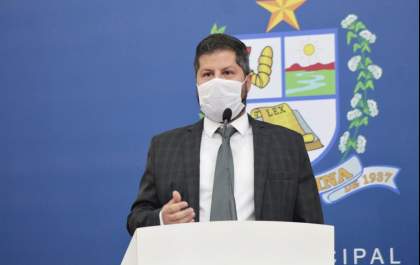 Câmara aprova homenagem a servidores municipais aposentados da Educação
