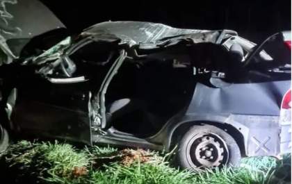 Mulher morre e duas filhas dela ficam feridas em capotamento em rodovia em Bilac