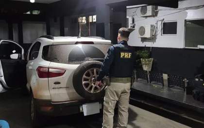PRF apreende quase 900 kg de maconha em Três Lagoas