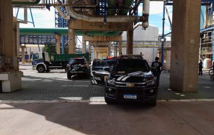 Polícia Civil realiza incineração  e mais de 3 toneladas de drogas
