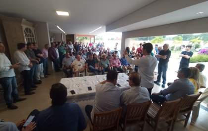 Mais de 30 prefeitos declaram apoio a Tarcísio durante encontro em Penápolis