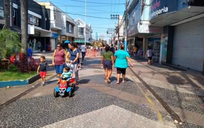 Comércio pode funcionar até as 15h no feriado do Dia das Crianças em Araçatuba