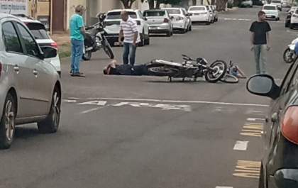 Acidente de trânsito na esquina da Paes leme com Humberto
