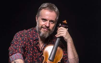 Violinista francês Nicolas Krassik apresenta show de forró instrumental nesta sexta em Birigui