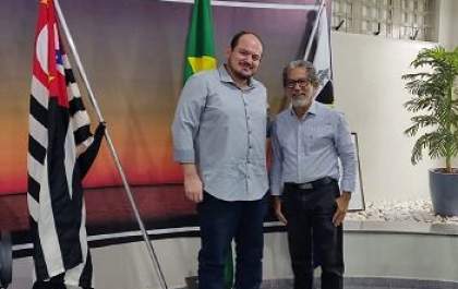 Prefeito Paulo Boaventura dá posse ao novo secretário de Saúde em Castilho