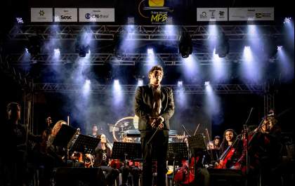 Gabriel Sater, A Banda Mais Bonita da Cidade, Pássaro Vivo e Orquestra Jovem de Ilha Solteira fazem shows no 47º Festival Nacional de MPB de Ilha Solteira