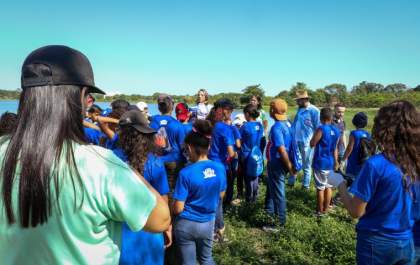 Alunos da Escola Profº. Ramez Tebet participam da Ação Lixo Zero na 2ª Lagoa